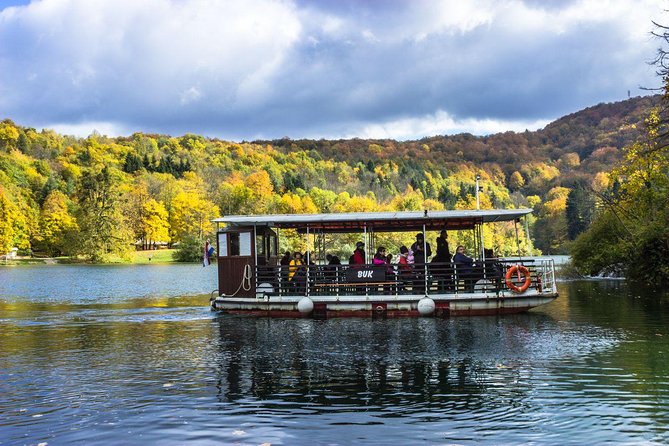 Plitvice Lakes 3,5h tour with panoramic boat ride - Why Plitvice works so well in a short tour