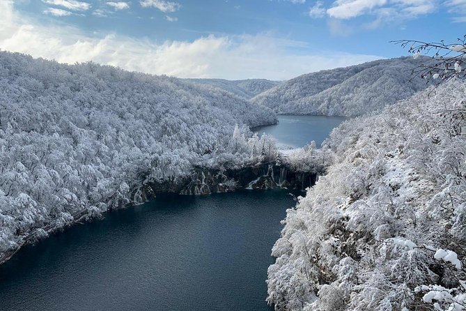 Plitvice Lakes 3,5h tour with panoramic boat ride - Pace, crowds, and how to prepare