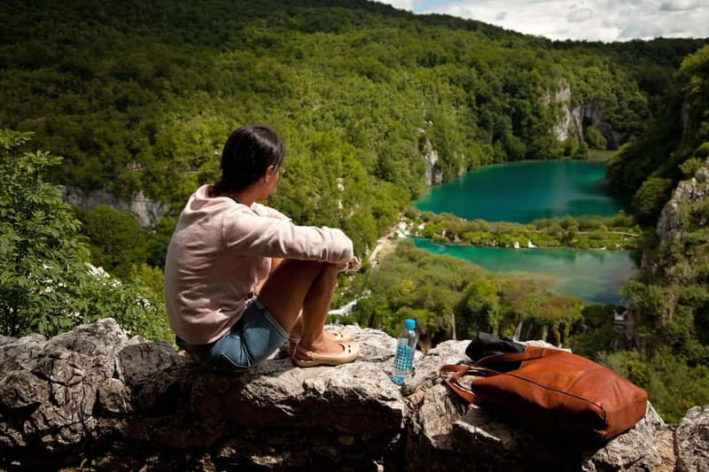 Plitvice Lakes: Guided Walking Tour with Train and Boat Ride - Returning by panoramic train