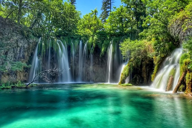 Plitvice Lakes National Park - private day-trip from Zagreb - Paying for Plitvice admission by season
