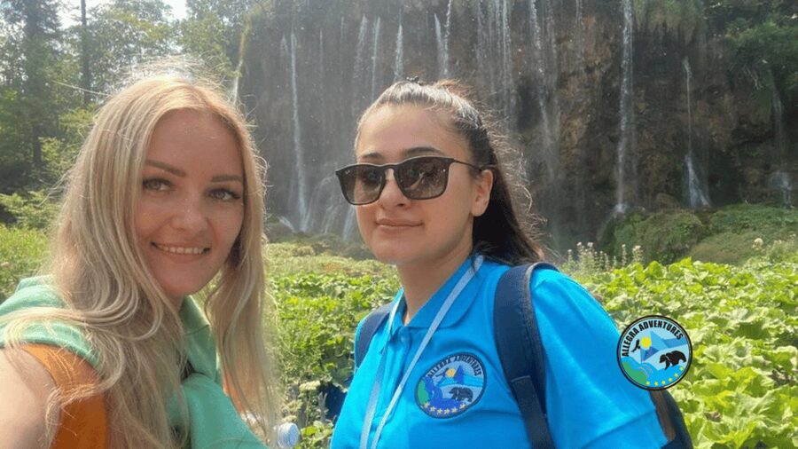 Plitvice Private Tour: Secured Tickets, Train & Boat Ride - Canyon views before the waterfalls