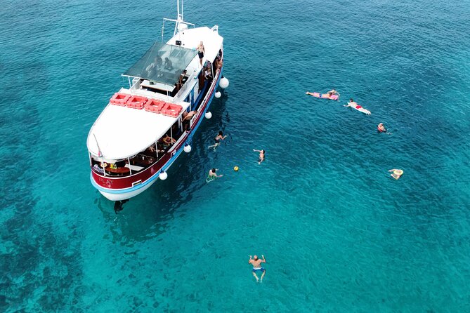 Podstrana and Jesenice, Boat trip to Brač and Šolta with lunch - Swimming from the anchored boat near Brač