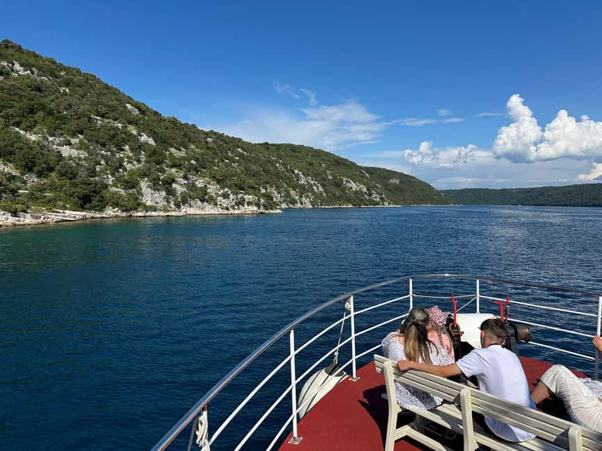 Poreč: Boat tour to Rovinj with lunch and drinks - Lunch on the return boat