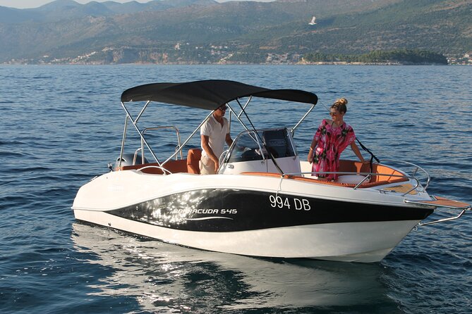 Private 4h Boat Tour Elaphite Islands with Barracuda 545 - The skipper and the feel of the outing