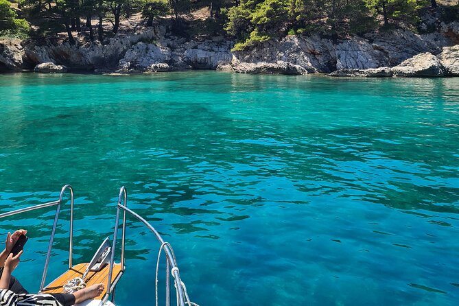 Private boat tour - caves, snorkeling, bays and beaches - Leaving Gruž for the Blue Cave