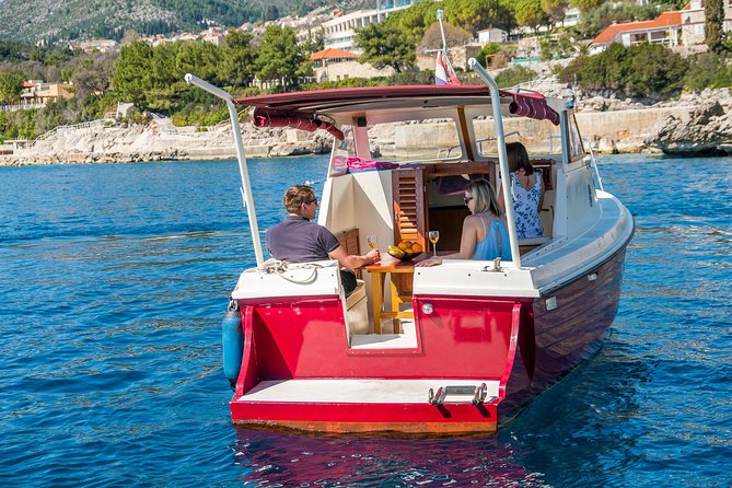 Private boat tour- explore the islands, find hidden caves and try snorkelling - Captains make more difference than the route
