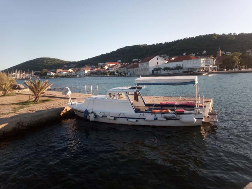 Private Boat tour with refreshing drinks Zadar - Ugljan Brings the First Swim