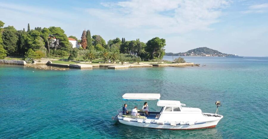 Private Boat tour with refreshing drinks Zadar - Preko Offers an Hour to Walk and Swim