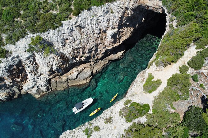 Private Boat Tours in Dubrovnik - DUBROVNIK BOATING - Sudurad, a brief look at Šipan’s bay
