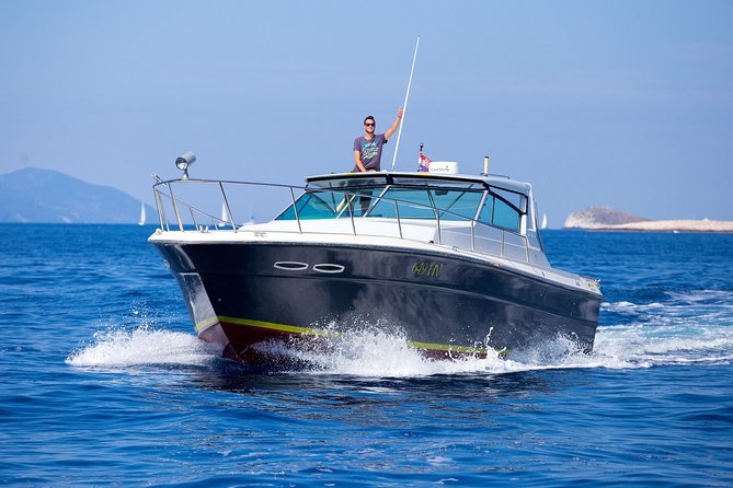 Private custom Blue & Green Cave tour with yacht from Hvar town - What the private yacht format really adds