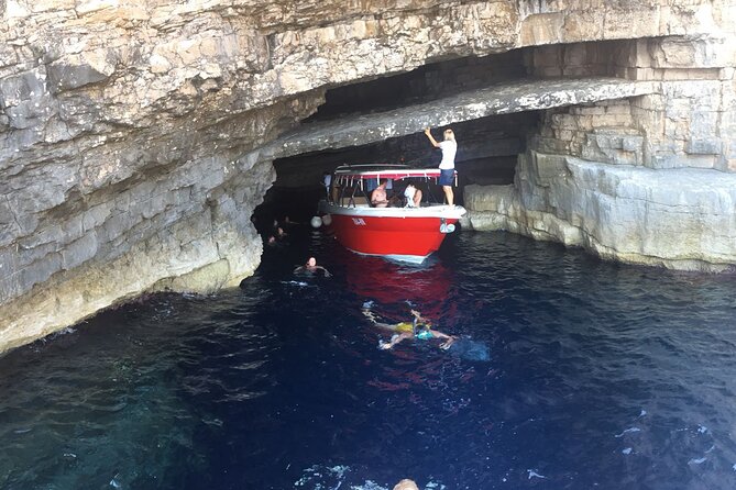 Private Custom Island Hopping Speedboat Tour from Hvar - The Blue Cave on Bisevo requires a second boat