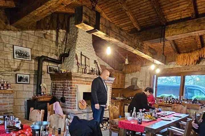 Private day Trip From Dubrovnik With Local Food at Family Home - The two-hour farm meal in Hardomilje