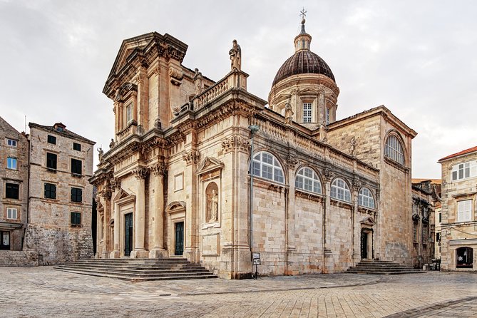 Private Dubrovnik City Walls & City Tour - Heat, stairs, and what to carry