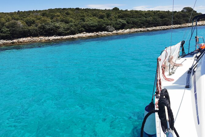 Private Full Day Sailing Tour To Elafiti Islands - What the boat includes, and what you should bring