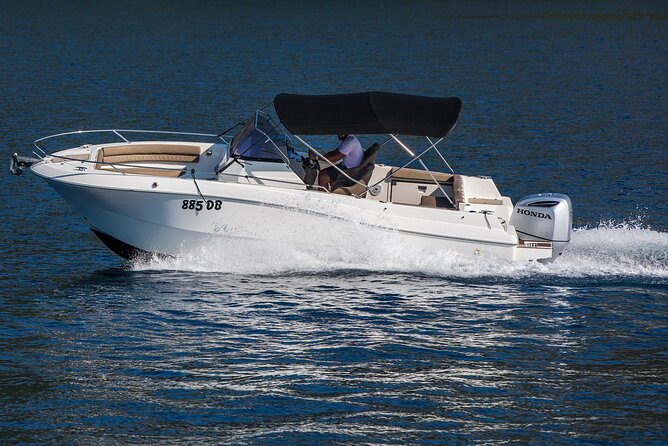 Private Full-Day Tour of Elaphiti Islands by Speedboat - The skipper can make or break the day
