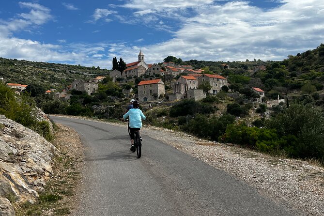 Private Hvar Island E-Bike Tour (Self-Guided) - Why an e-bike makes sense on Hvar