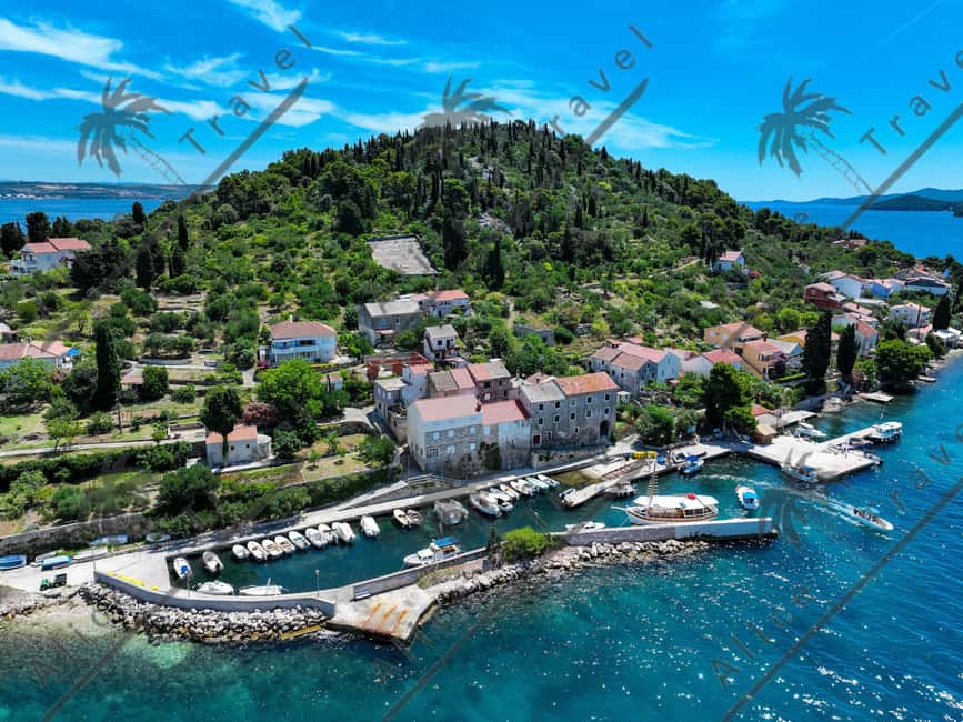Private Island Hopping Boat tour around Zadar with Drinks - Starting at Foša by the Tornado Sign