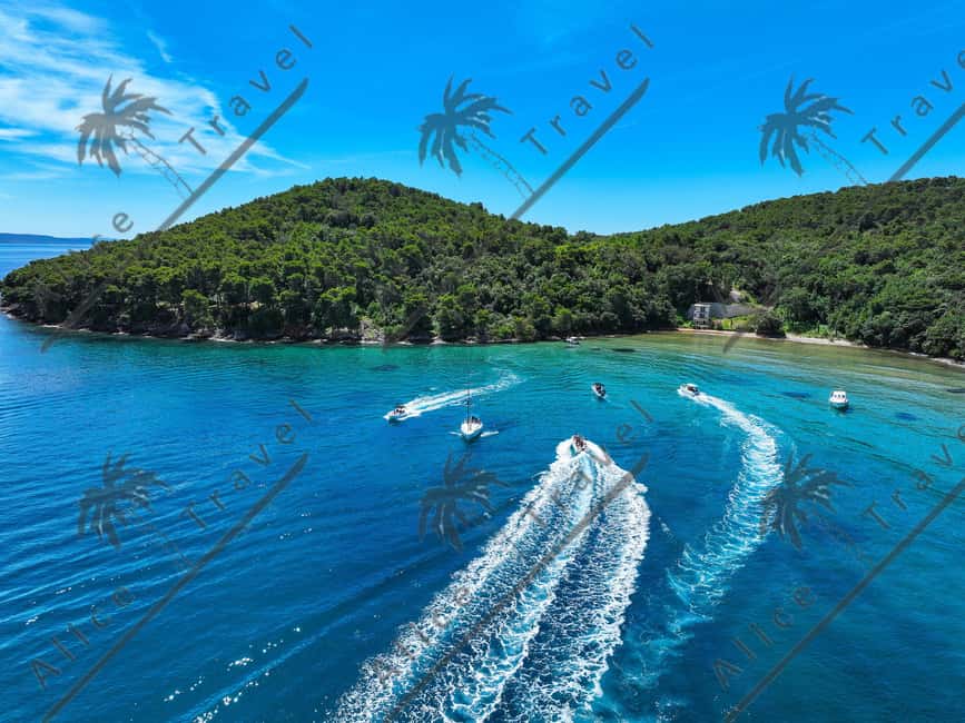 Private Island Hopping Boat tour around Zadar with Drinks - Cruising Toward Ugljan and the Town of Preko