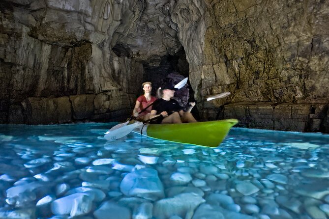 Private kayak tour: Explore the caves and turquoise bays in Pula - Learning to kayak before heading toward the caves