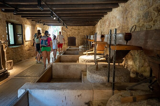 Private Krka Waterfalls tour with 30min Boat Cruse - Is the $301.71 price fair?