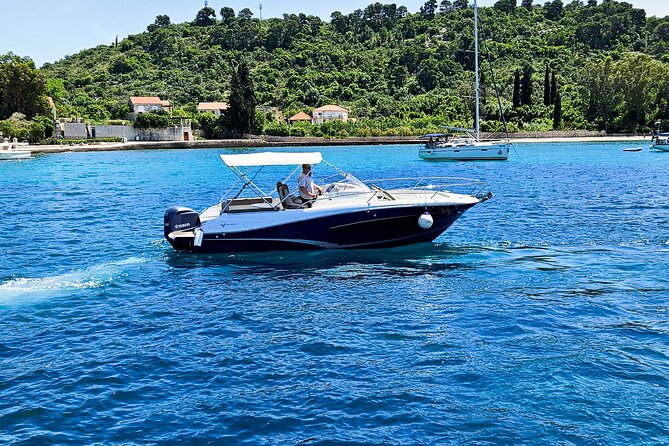 Private Local Guided Speedboat Tour in Dubrovnik Archipelago - Blue Cave: the first 40 minutes in the water