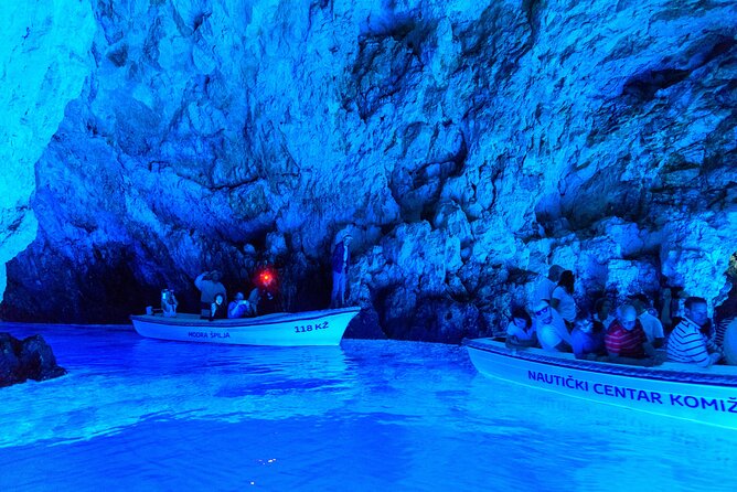 Private Luxury boat from Hvar, Brač and Split - Weather, comfort, and practical planning