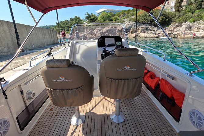 Private luxury speedboat tour-Islands, caves, beaches, snorkeling - Šunj Beach and the value of sand