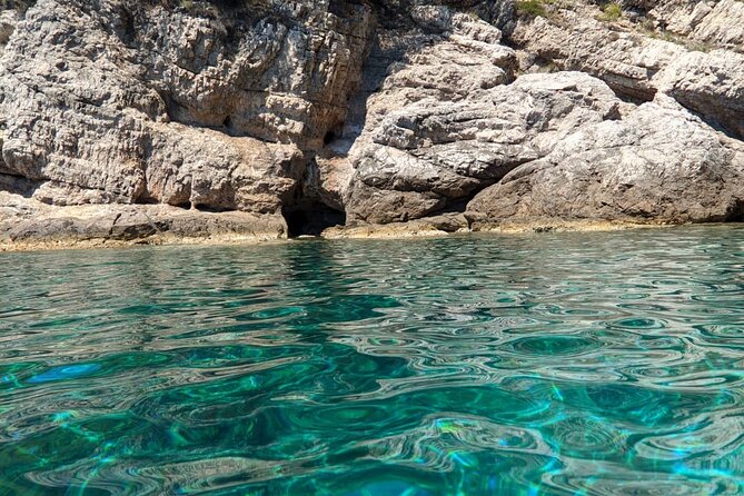 Private luxury speedboat tour-Islands, caves, beaches, snorkeling - Mljet National Park requires the long option