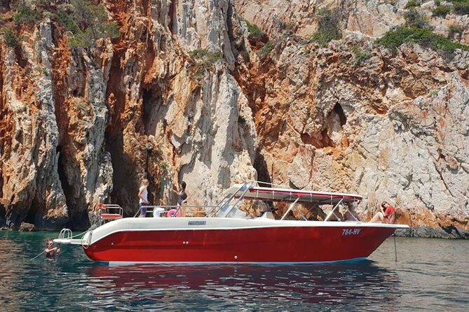 Private Red Rocks and Pakleni Islands beach hopping speedboat tour - A full day along Hvar’s south shore