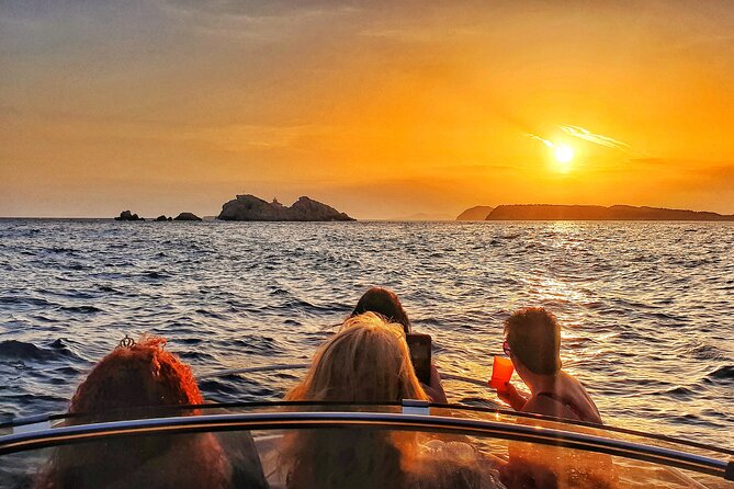 Private romantic Sunset tour - Why Dubrovnik looks different from a boat