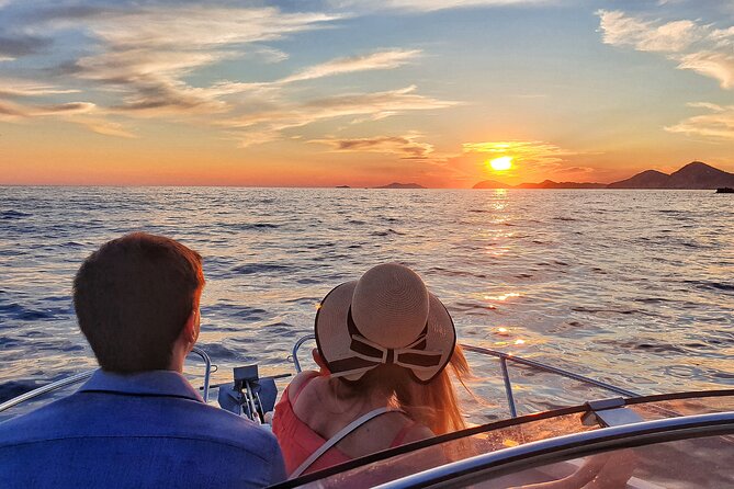Private romantic Sunset tour - The damaged hotel and a harder chapter