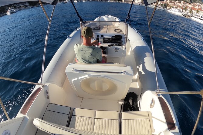 Private Speed Boat Tour of Hvar South Shore & Pakleni islands - A quick swim at Velo Borče