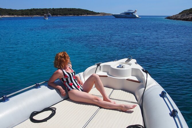 Private Speed Boat Tour to Blue Cave & Pakleni islands - What the private boat adds