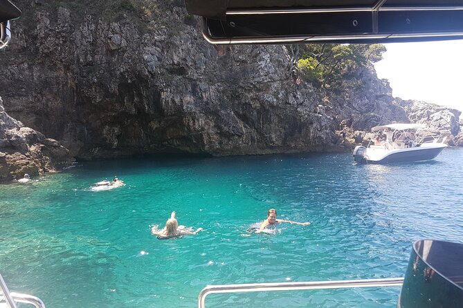 Private Speedboat Guided Tour: Explore the best of Dubrovnik Islands - Drinks, snorkeling gear, and the real cost