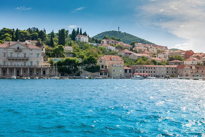 PRIVATE TOUR: Highlights & Hidden Gems of Dubrovnik With Locals - History with a human voice