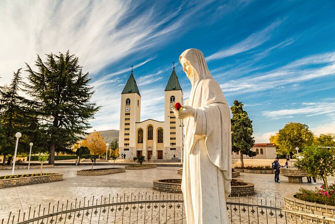 Private Tour: Medjugorje and Mostar Day Trip from Dubrovnik - The guide question deserves attention