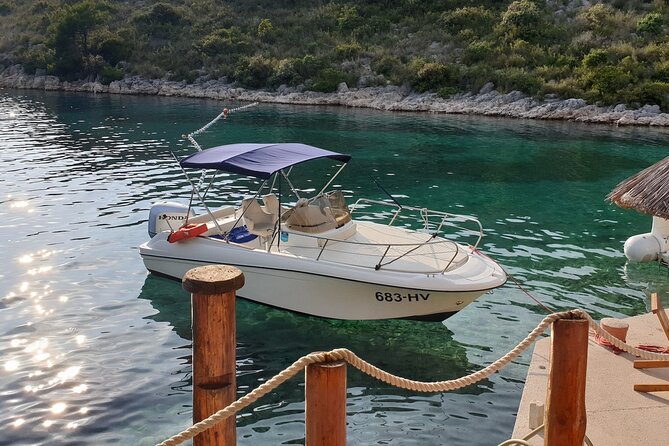 Private tour of Pakleni islands, Red Cliffs & South Shore of Hvar - Why a private boat makes sense around Hvar