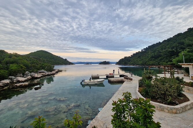 Private tour to the Elafiti with Barracuda 545 - half day 4h - Three islands, with time to choose your favorite