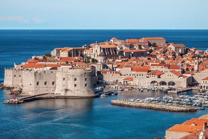 Private Walking Tour through the Old Town of Dubrovnik - Luza Square: a useful first orientation