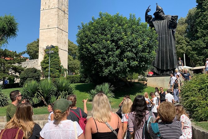 Private Walks & Storytelling - the best small group tour in Split - Narodni Trg and Split’s newer old town
