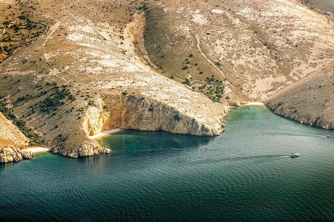 Private Wild Bays Boat Trip with Captain Bobo - Captain Bobo’s local touch