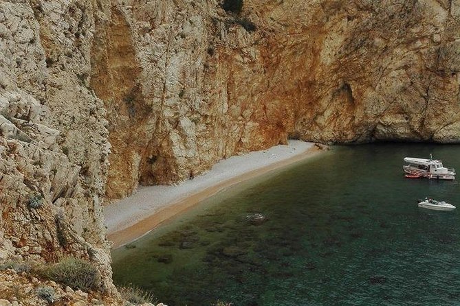 Private Wild Bays Boat Trip with Captain Bobo - Seasonal trips, panoramic rides, and sunset options
