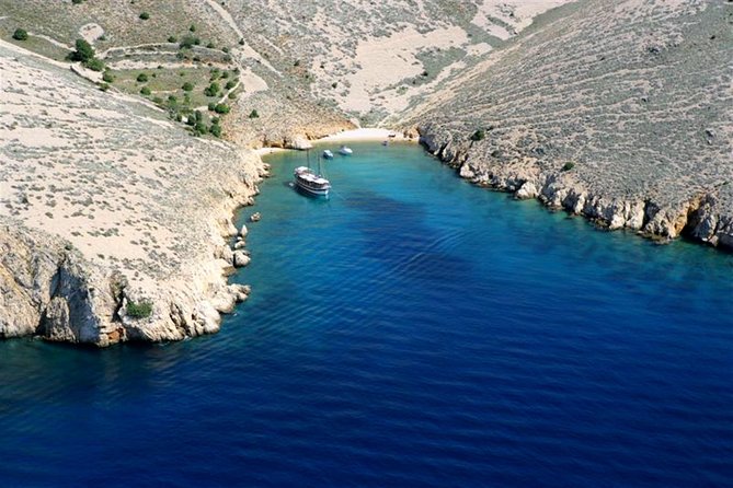 Private Wild Bays Boat Trip with Captain Bobo - Booking, timing, and weather details