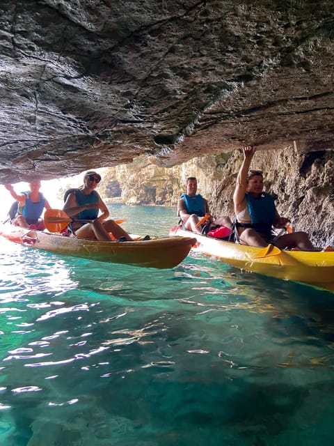 Pula: 3-hrs Kayak, Cliffs & Snorkeling Small Group Adventure - Starting at Valovine Beach in Pula