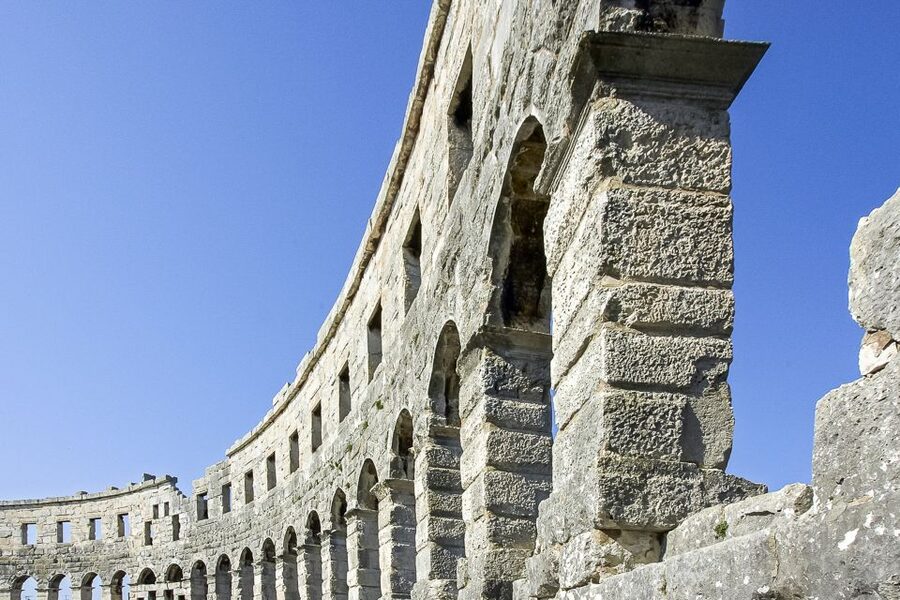 Pula: Arena Entrance Ticket - The underground exhibition adds real substance