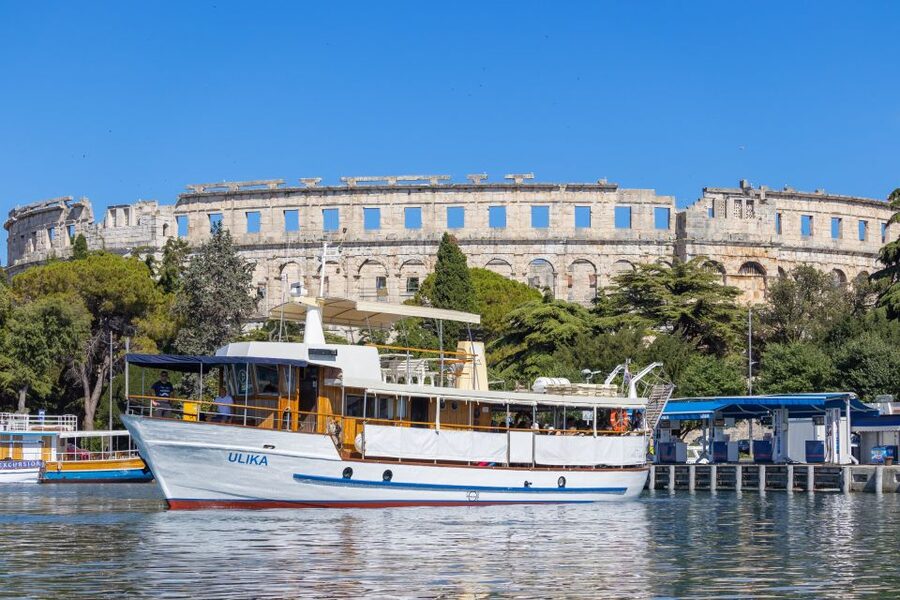 Pula: Brijuni National Park Sunset, Dolphins & Dinner Cruise - Sunset over the Adriatic