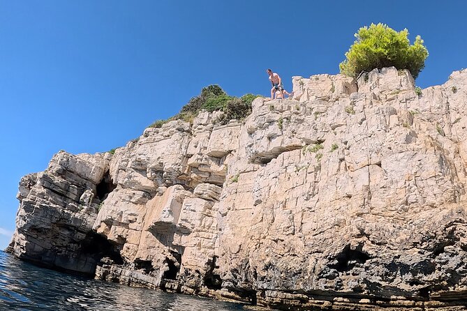 Pula: Half-Day Sailing with Drinks, SUP & GoPro (Max 6 Guests) - Comfort, safety, and practical details