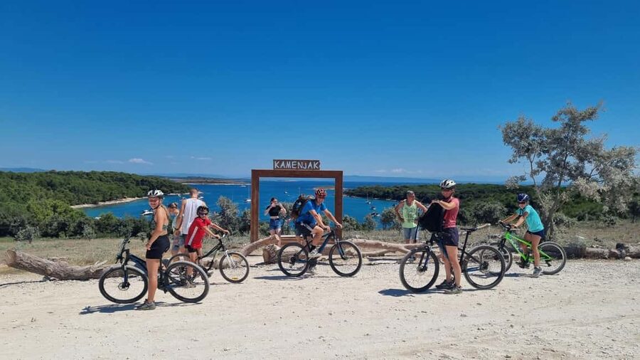 Pula: Kamenjak Bike Tour with Blue Cave and Cliffs Visit - What the guides add to the ride
