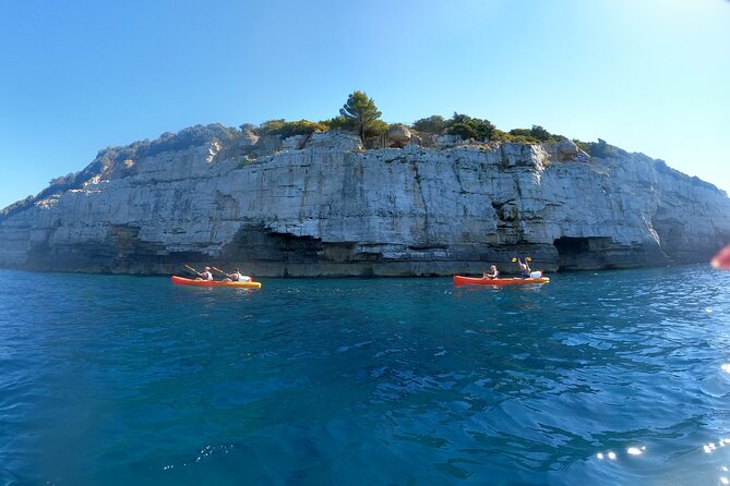 Pula:Kayak Tour-Cliff jumping,snorkeling&free GoPro pictures - What the three hours really include
