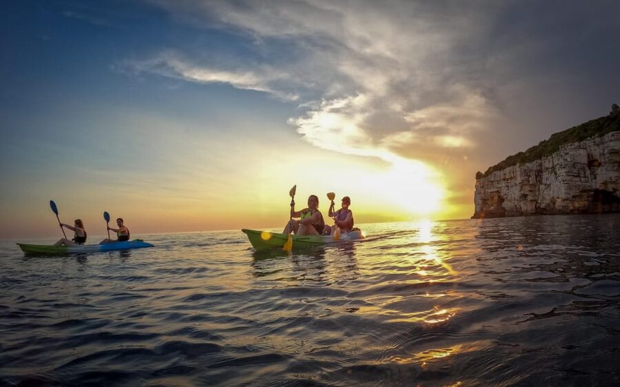 Pula: Kayaking,Snorkeling, Cliff jumping Tour with Wetsuit - Starting at Zelenika Beach
